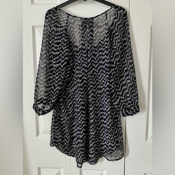 DYNAMITE light see through shirt for women size medium - Picture 5 of 6